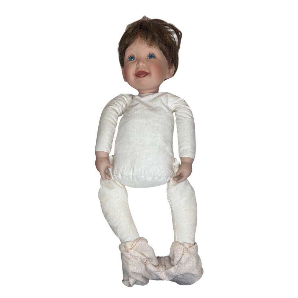 The Ashton Drake Galleries Porcelain Baby Dolls Looney Toons Bugs/Taz/Tweety - Picture 5 of 14